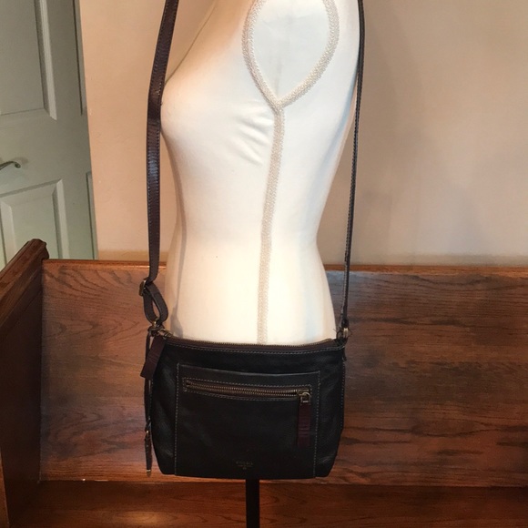 VINTAGE FOSSIL LEATHER CROSSBODY BAG - Picture 2 of 13